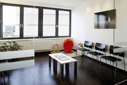 Wartezimmer der Praxis für Mund-, Kiefer- und Gesichtschirurgie in Braunschweig